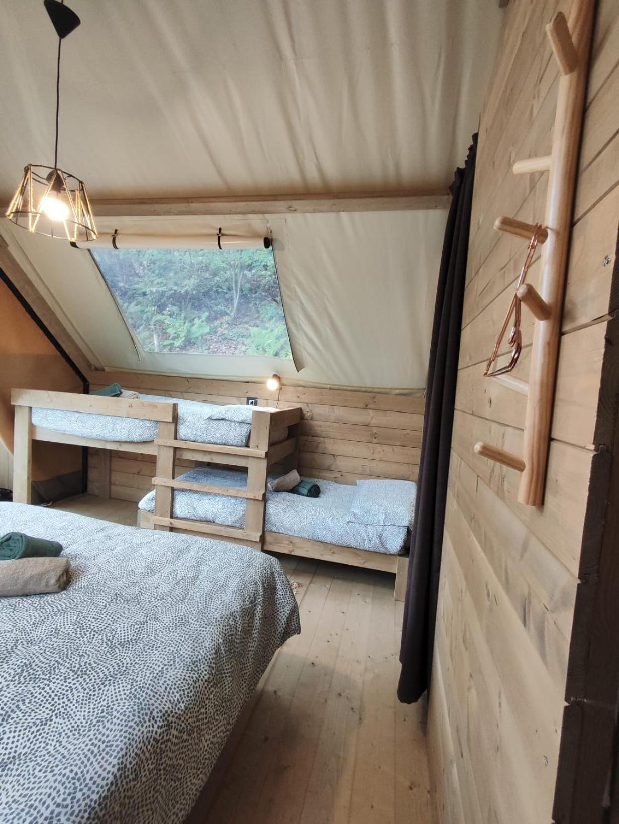 Luxe tent Lieve Agriglamping Experience *